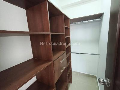 Apartamento de 2 alcobas en arriendo en Loma Del Escobero, Envigado, 93 m² · foto 10 de 18