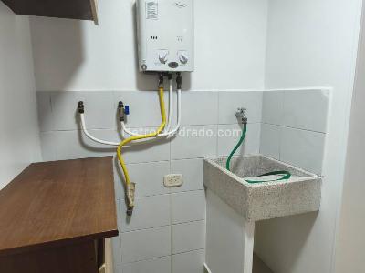 Apartamento de 2 alcobas en arriendo en Loma Del Escobero, Envigado, 93 m² · foto 5 de 18