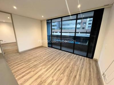 Apartaestudio en arriendo en Los Balsos, Medellín, 63 m² · foto 5 de 14