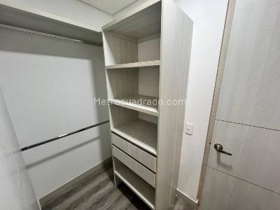 Apartaestudio en arriendo en Los Balsos, Medellín, 63 m² · foto 9 de 14
