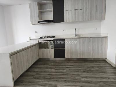 Apartaestudio en arriendo en Loma De Los Gonzalez, Medellín, 63 m² · foto 3 de 12