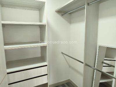 Apartaestudio en arriendo en Loma De Los Gonzalez, Medellín, 63 m² · foto 9 de 12