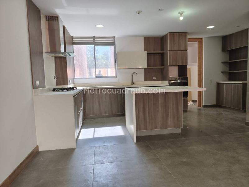 Apartamento en Arriendo, Loma De Las Brujas, Envigado