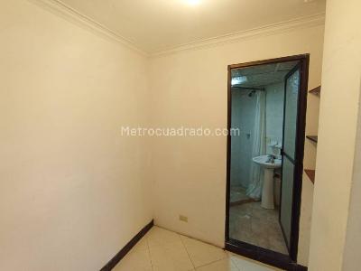 Apartamento en arriendo en Castropol, Medellín · foto 19 de 20