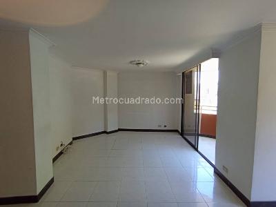Apartamento en arriendo en Castropol, Medellín · foto 2 de 20