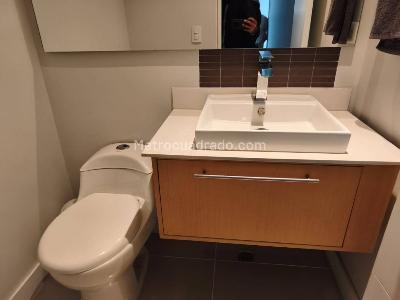 Apartamento de 3 alcobas en arriendo en El Poblado, Medellín, 140 m² · foto 16 de 19