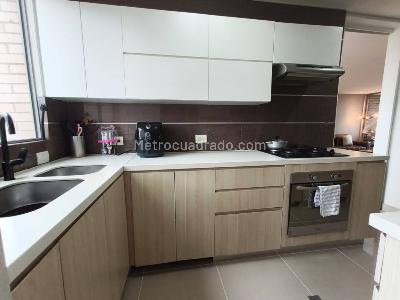 Apartamento de 3 alcobas en arriendo en El Poblado, Medellín, 140 m² · foto 6 de 19