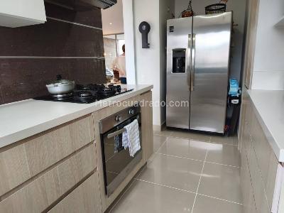 Apartamento de 3 alcobas en arriendo en El Poblado, Medellín, 140 m² · foto 7 de 19