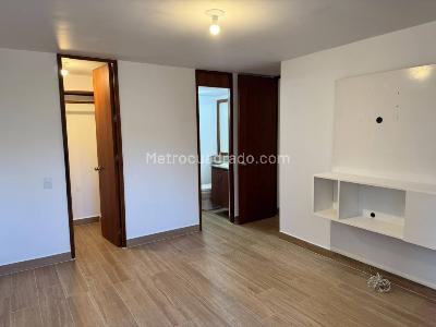 Apartamento de 3 alcobas en arriendo en Los Balsos, Medellín, 87 m² · foto 7 de 17