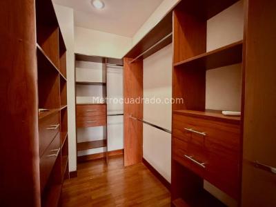 Apartamento de 3 alcobas en venta en La Tomatera, Medellín, 178 m² · foto 18 de 19