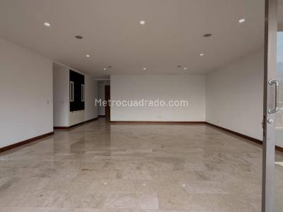 Apartamento de 3 alcobas en venta en La Tomatera, Medellín, 178 m² · foto 4 de 19