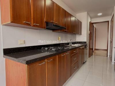 Apartamento de 3 alcobas en venta en La Tomatera, Medellín, 178 m² · foto 8 de 19