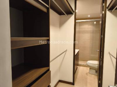Apartamento de 2 alcobas en arriendo en Los Balsos, Medellín, 87 m² · foto 11 de 18