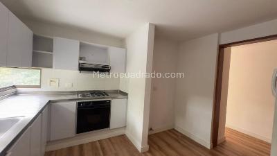 Apartamento de 2 alcobas en arriendo en San Lucas, Envigado, 85 m² · foto 8 de 20