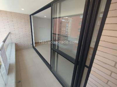Apartamento en arriendo en Laureles, Medellín · foto 16 de 17