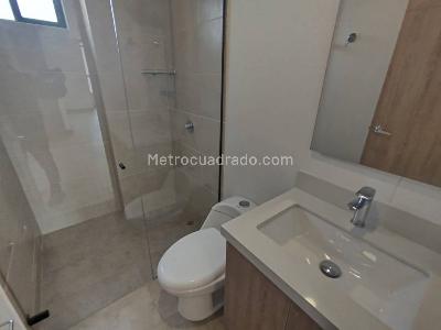 Apartamento en arriendo en Laureles, Medellín · foto 8 de 17