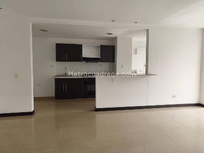 Apartaestudio en arriendo en Los Balsos, Medellín, 56 m² · foto 1 de 14