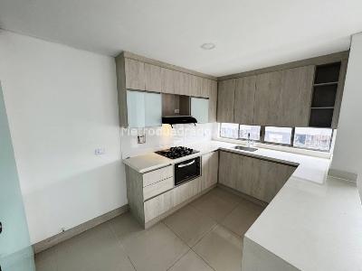 Apartamento de 2 alcobas en venta en El Portal, Envigado, 86 m² · foto 2 de 20