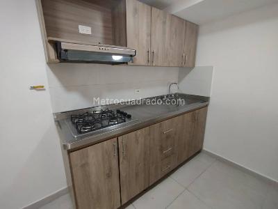 Apartamento de 2 alcobas en arriendo en Campo Amor, Medellín, 65 m² · foto 3 de 13