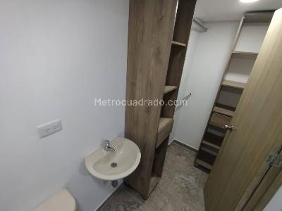 Apartamento de 2 alcobas en arriendo en Campo Amor, Medellín, 65 m² · foto 9 de 13