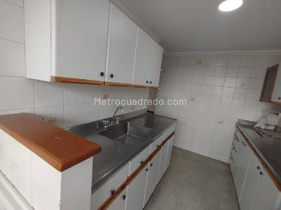 Apartamento de 3 alcobas en arriendo en Suramericana, Medellín, 120 m² · foto 4 de 14