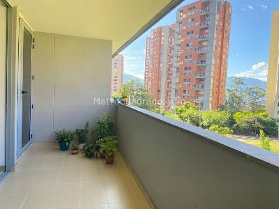 Apartamento de 1 alcoba en venta en Los Balsos, Medellín, 66 m² · foto 3 de 12
