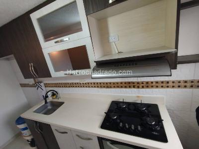 Apartamento de 3 alcobas en arriendo en Loma De Los Bernal, Medellín, 68 m² · foto 4 de 12