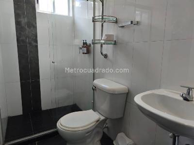 Apartamento de 2 alcobas en arriendo en Loma De Los Parra, Medellín, 55 m² · foto 8 de 15