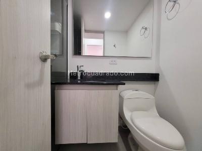 Apartamento de 3 alcobas en arriendo en Las Lomitas, Sabaneta, 82 m² · foto 12 de 16