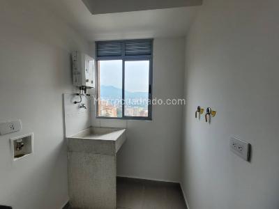 Apartamento de 3 alcobas en arriendo en Las Lomitas, Sabaneta, 82 m² · foto 5 de 16
