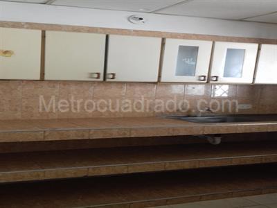 Casa de 5 alcobas en venta en Santropel, Ibagué, 681 m² · foto 8 de 20