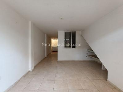 Casa de 2 alcobas en venta en Conjunto La Mansión, Ibagué, 123 m² · foto 2 de 19