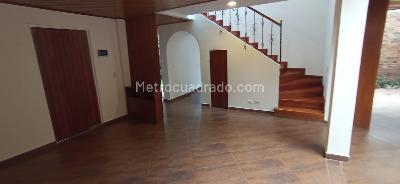 Casa de 4 alcobas en venta en Cedritos, Bogotá, 270 m² · foto 3 de 15