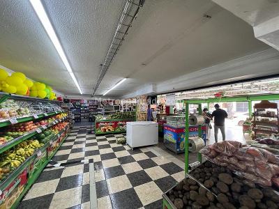 Casa de 3 alcobas en venta en Interlaken, Ibagué, 341 m² · foto 7 de 10