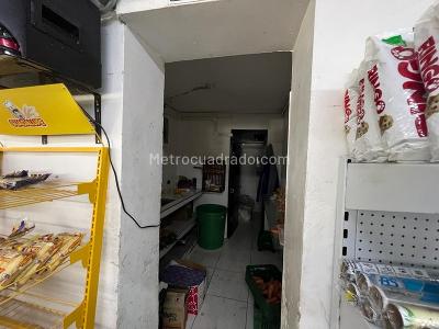 Casa de 3 alcobas en venta en Interlaken, Ibagué, 341 m² · foto 8 de 10
