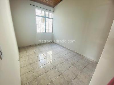 Casa de 5 alcobas en venta en Pueblo Nuevo, Ibagué, 218 m² · foto 10 de 15