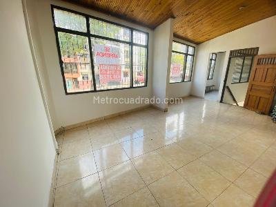 Casa de 5 alcobas en venta en Pueblo Nuevo, Ibagué, 218 m² · foto 3 de 15