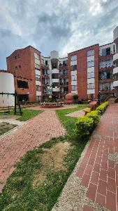 Apartamento de 3 alcobas en venta en Conjunto Torremolinos, Ibagué, 78 m² · foto 3 de 18