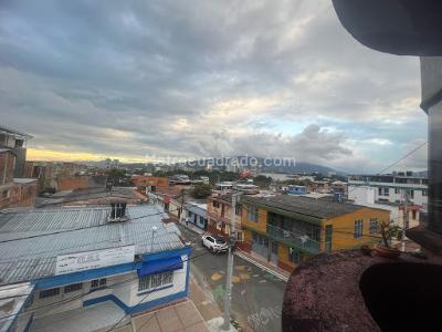 Casa de 5 alcobas en venta en Ambala, Ibagué, 189 m² · foto 5 de 10