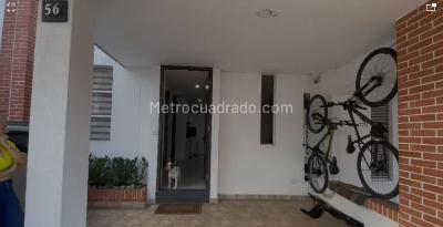 $690.000.000 en Club Residencial Arroyuelos