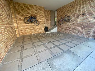 Casa de 4 alcobas en venta en Reservas Del Campestre, Ibagué, 356 m² · foto 3 de 16