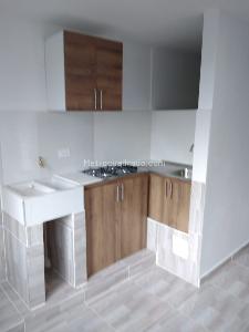 Casa de 5 alcobas en venta en Jardín Acacias, Ibagué, 144 m² · foto 9 de 17