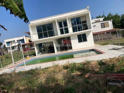 Casa de 4 alcobas en venta en Altos Combeima, Ibagué, 538 m² · foto 11 de 15