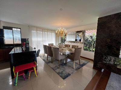 Casa de 5 alcobas en venta en San Nicolas, Chía, 300 m² · foto 10 de 12