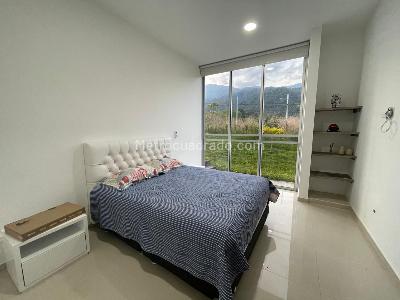 Casa de 4 alcobas en venta en El Salado, Ibagué · foto 12 de 14