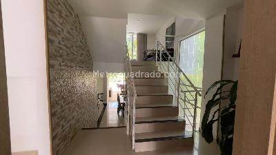 Casa de 3 alcobas en venta en Conjunto Los Lagos, Ibagué, 263 m² · foto 17 de 19