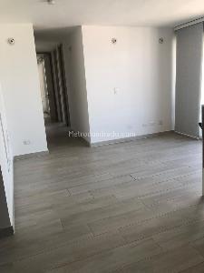Apartamento de 3 alcobas en venta en Bosque Reservado, Ibagué, 75 m² · foto 2 de 12