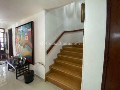 Casa de 4 alcobas en venta en Cedritos Alcala, Bogotá, 212 m² · foto 8 de 20
