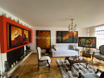 Casa de 4 alcobas en venta en Cedritos Alcala, Bogotá, 212 m² · foto 3 de 20