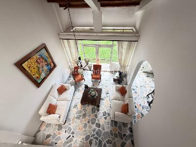 Casa de 4 alcobas en venta en Aparco, Ibagué, 405 m² · foto 3 de 14